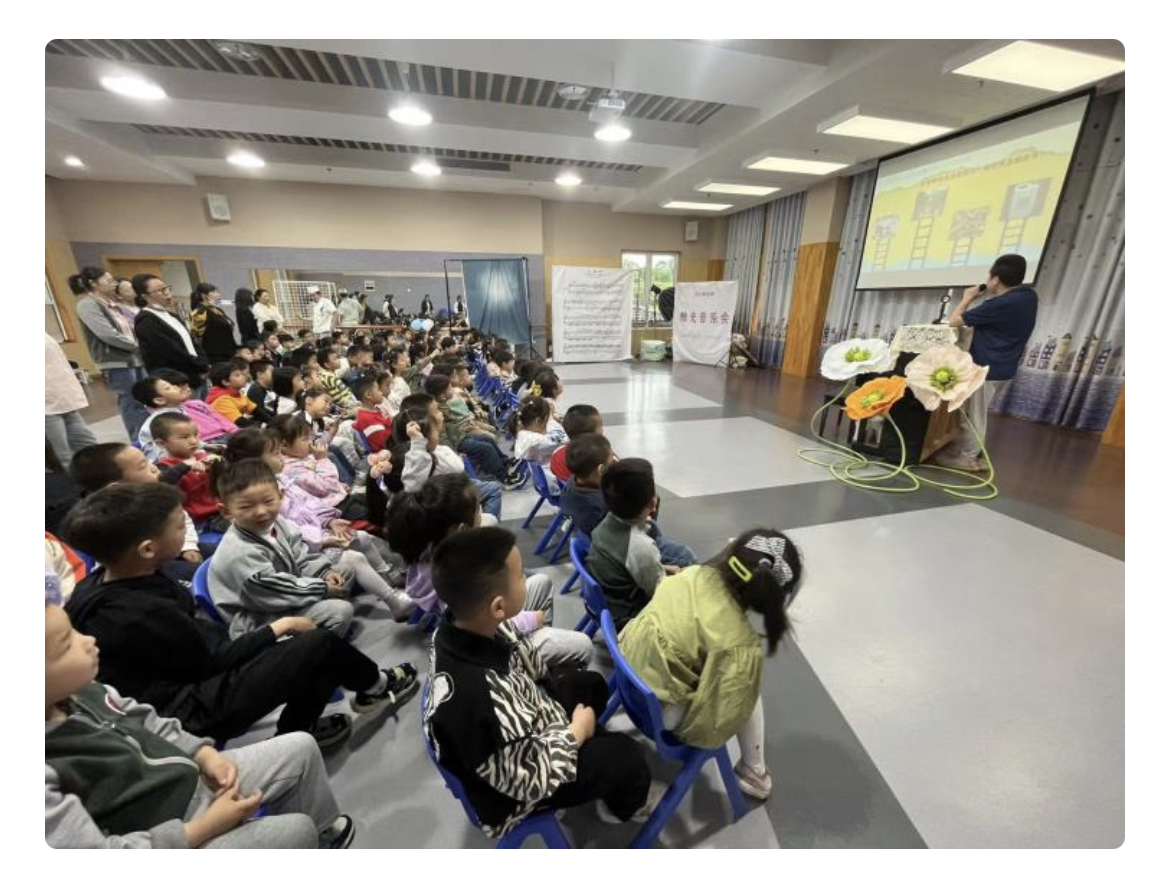 《嗨，你好！》——南京书人金色半山幼儿园小班主题活动 - 小班 - 南京书人幼儿园